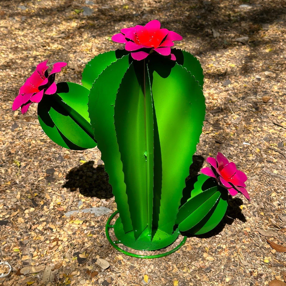 Green Metal Saguaro Cactus with Pink Flowers – Handmade Garden Sculpture