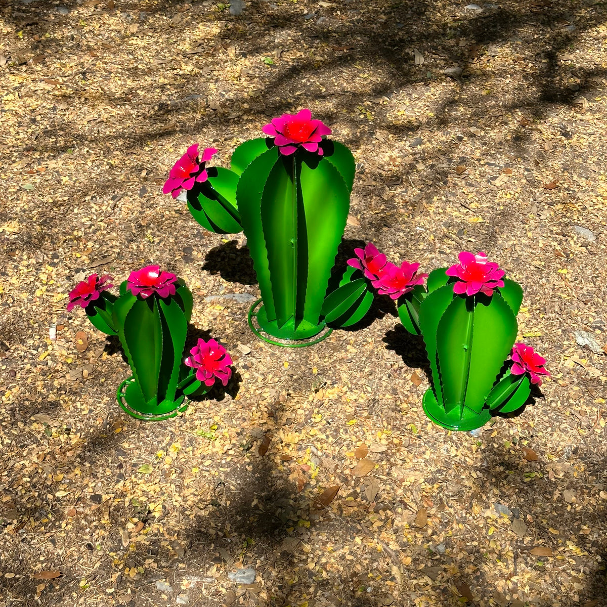 Green Metal Saguaro Cactus with Pink Flowers – Handmade Garden Sculpture