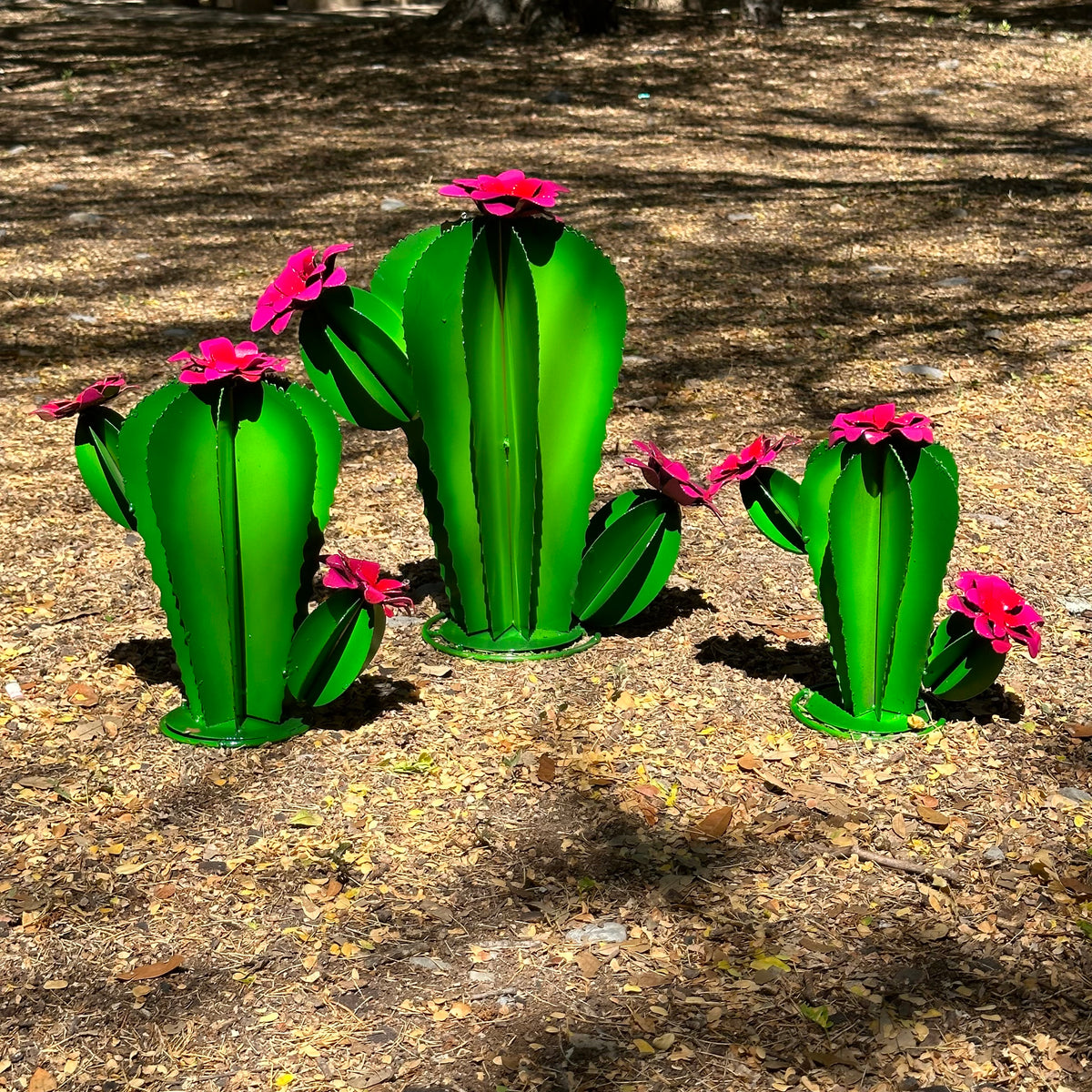 Green Metal Saguaro Cactus with Pink Flowers – Handmade Garden Sculpture