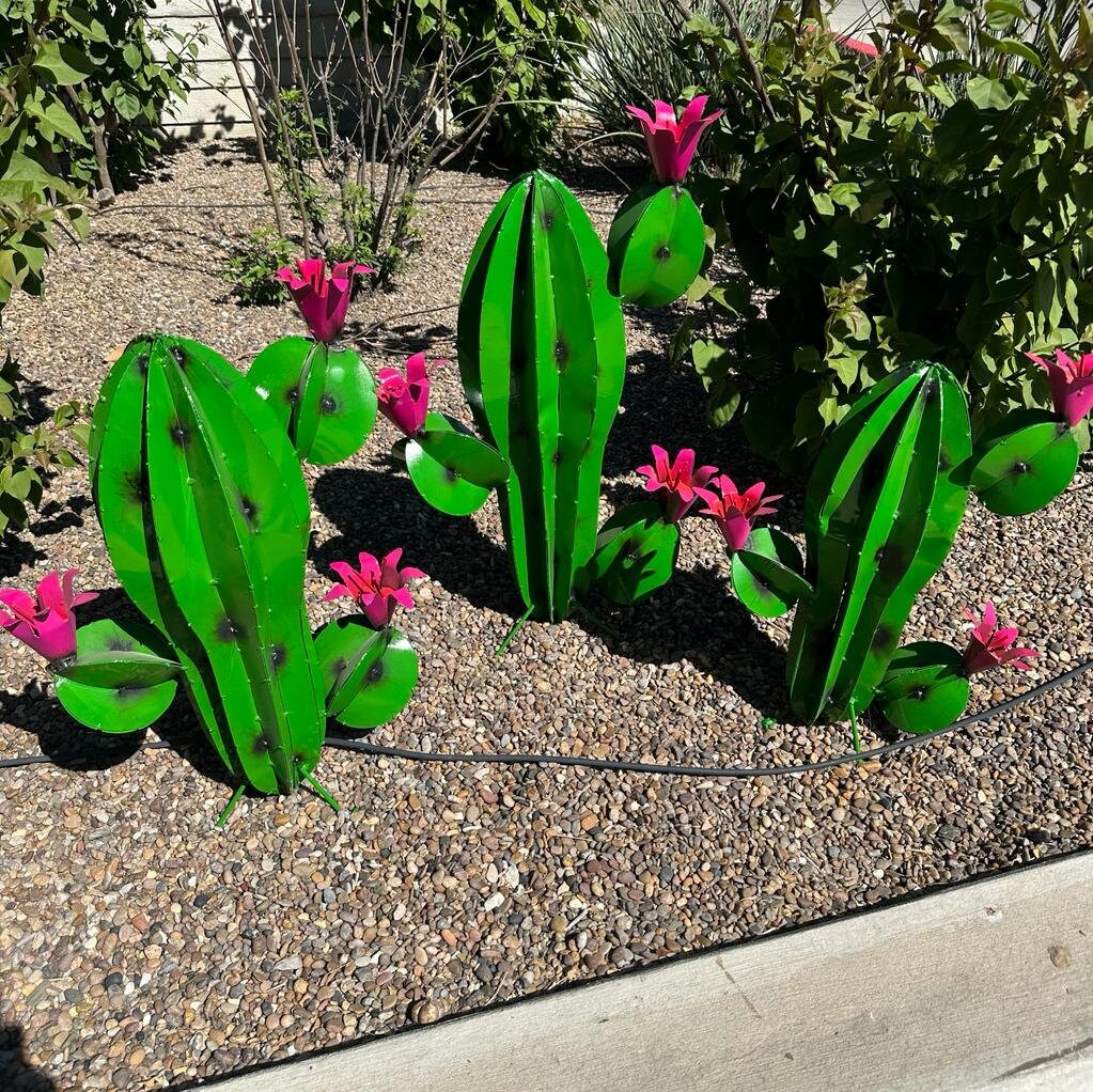 Green Metal Saguaro Cactus with Pink Flowers – Southwestern Garden Sculpture